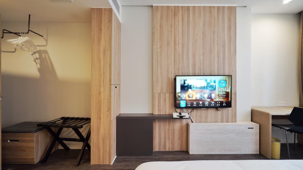 Hanting Premium Hotel Shanghai South Xizang Road ภายนอก รูปภาพ